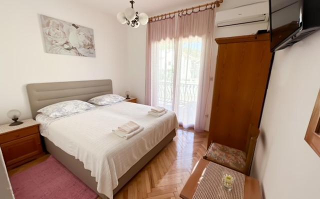 Studio With Balcony Jelsa  Bagian luar foto