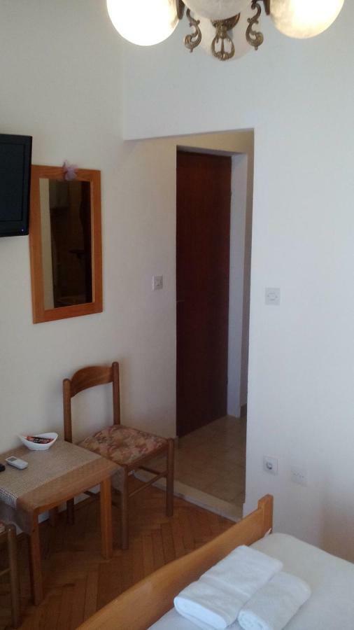 Studio With Balcony Jelsa  Bagian luar foto